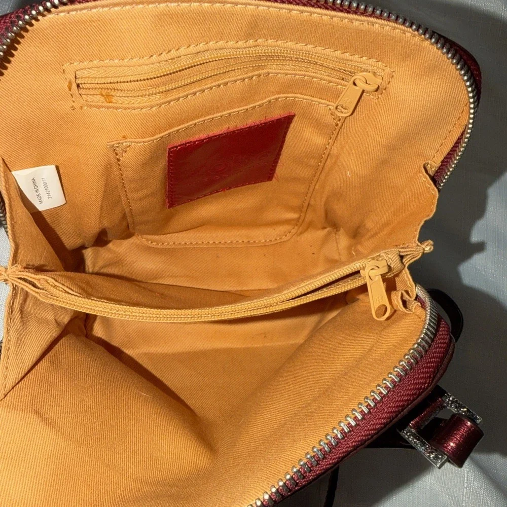 HOBO international red
